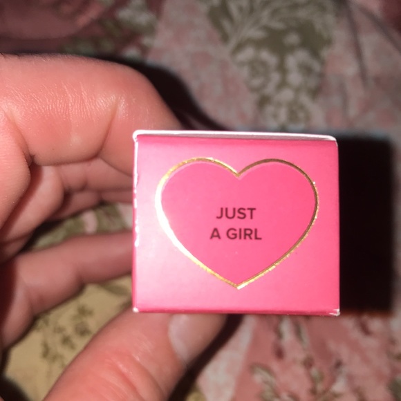 Too Faced Lip Injection lip gloss - Picture 3 of 5